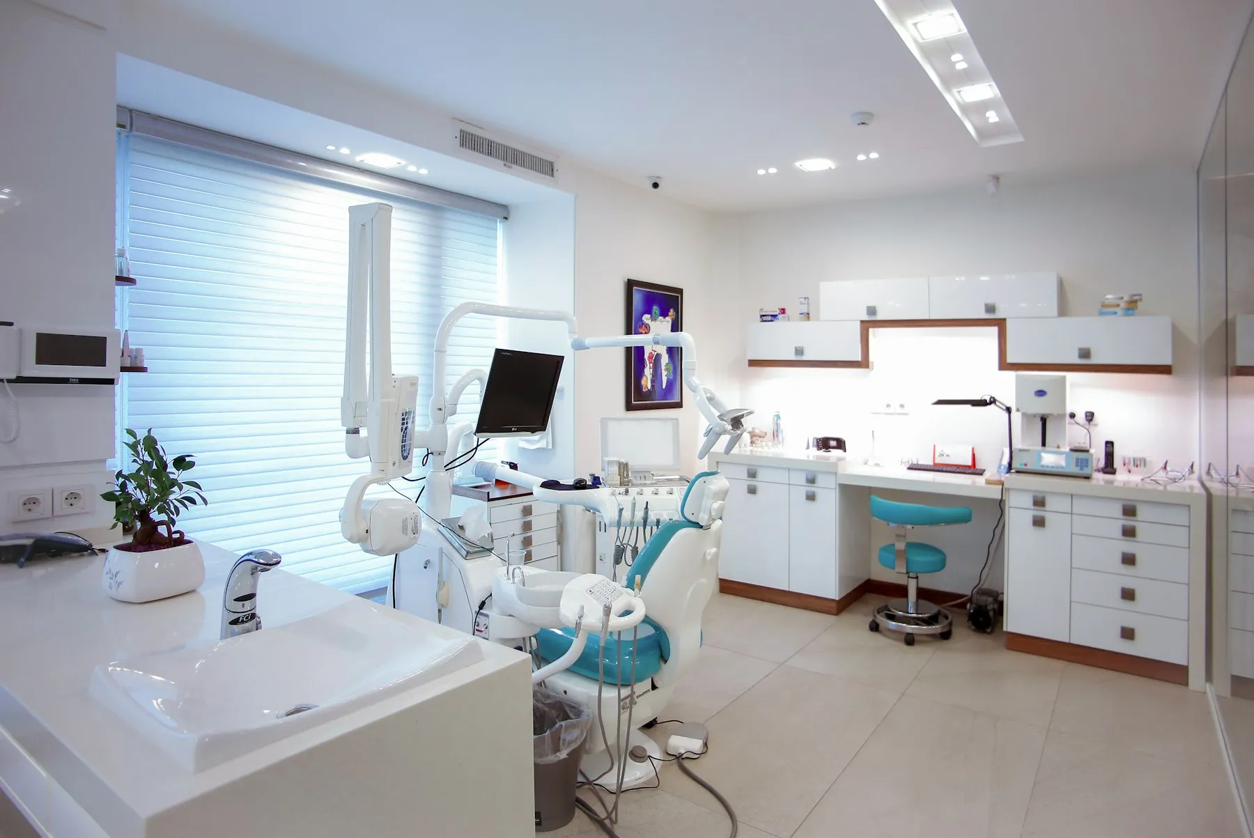 Modern dental surgery